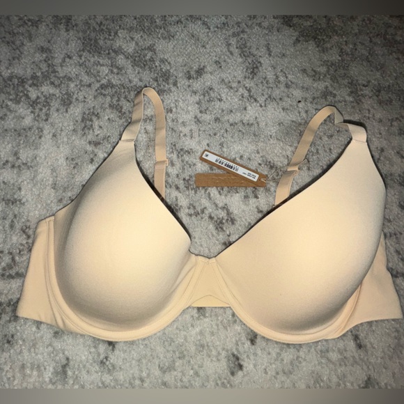 NWT SKIMS Fits Everybody Push-Up Bra Underwire in SAND size 40D ⭐️ - Picture 1 of 7